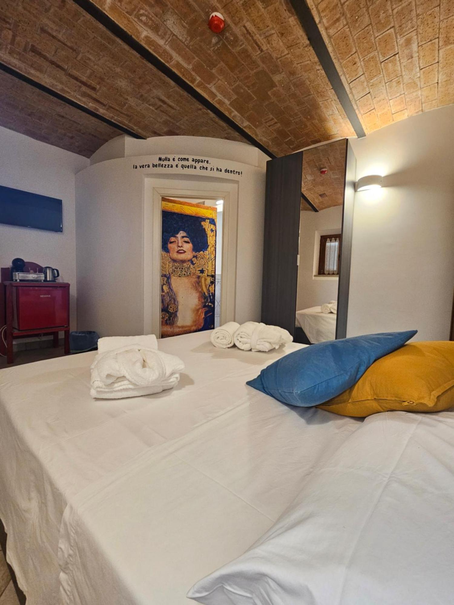 Bed and Breakfast Casale Dei Priori Rocca Massima Exterior foto